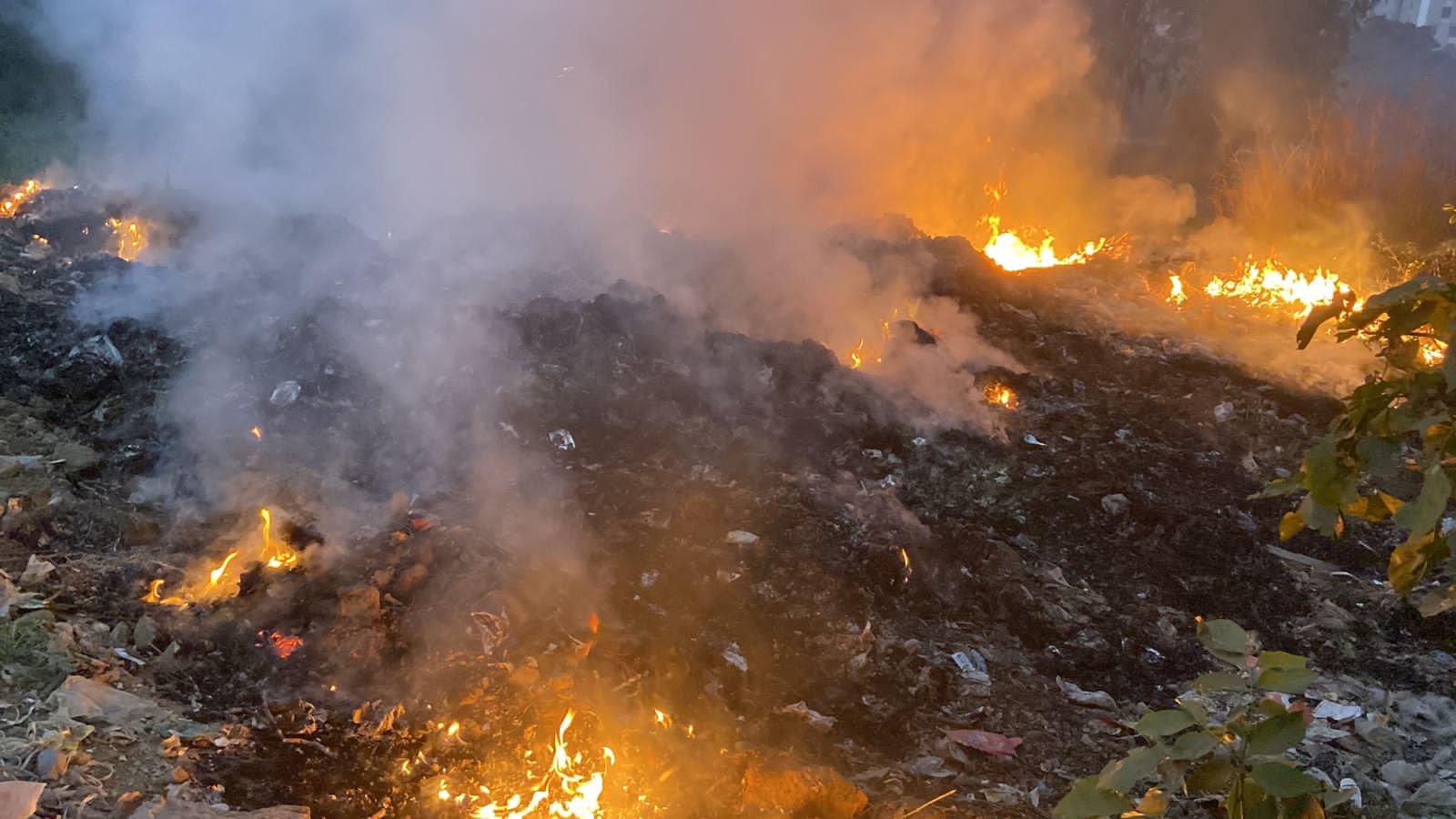 कटिहार में आग ने बरपाया कहर … लाखों की संपत्ति जलकर हुई राख